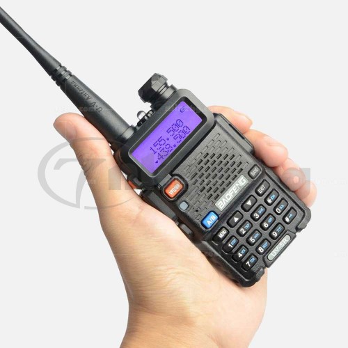 ДВУБАНДОВА РАДИОСТАНЦИЯ UV-5R BAOFENG